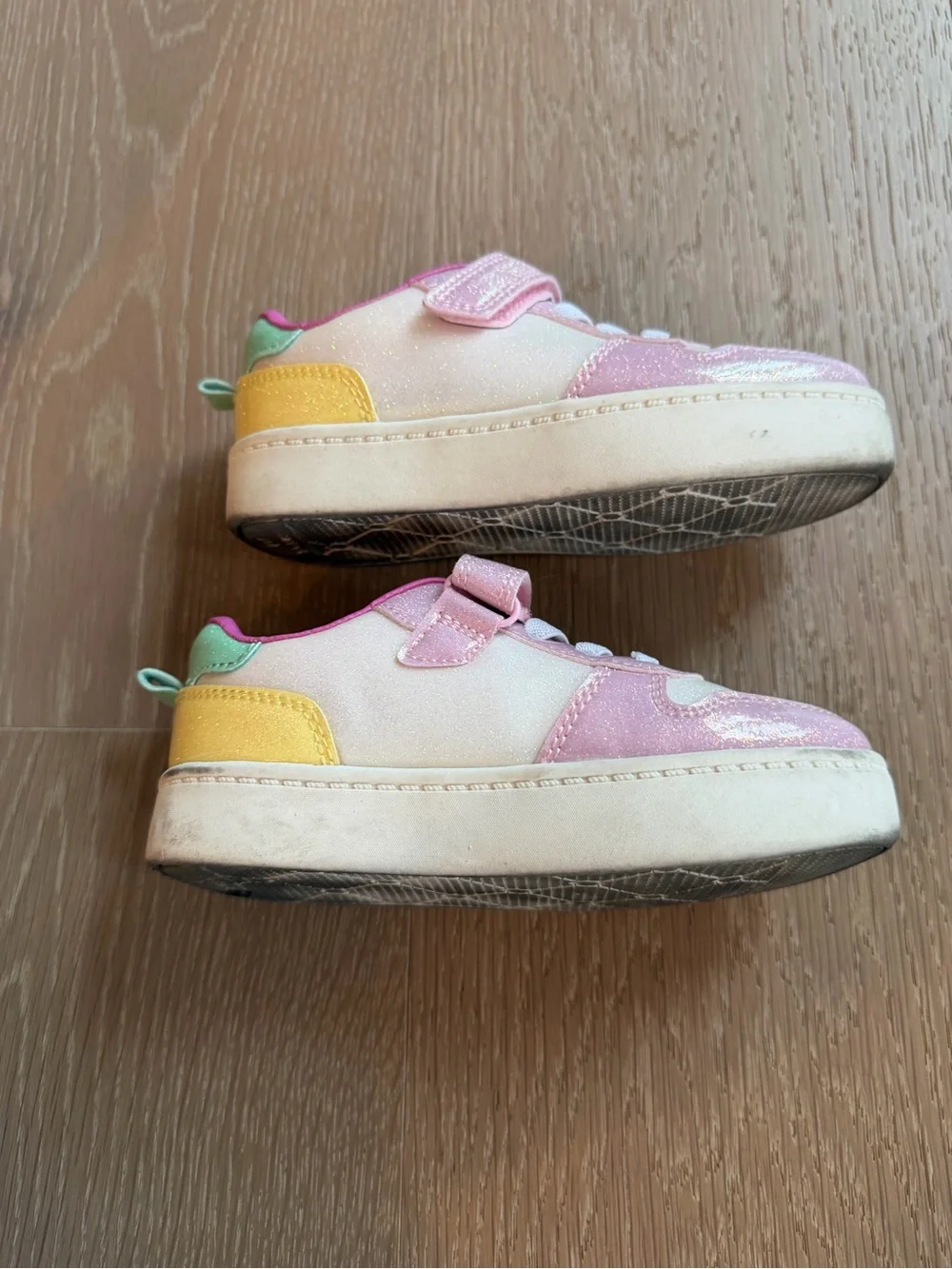 Carter’s Girls Glitter Sneakers Pink Rainbow Size 10
